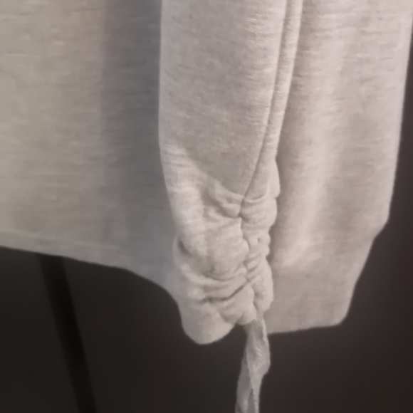 Daisy Fuentes ladies hooded pullover - Picture 5 of 7